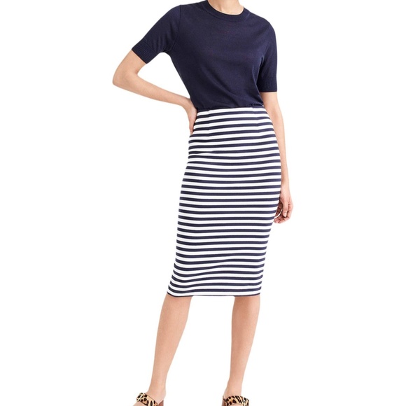 J. Crew Knit Pencil Skirt in Navy Stripe size 00 - Picture 1 of 4